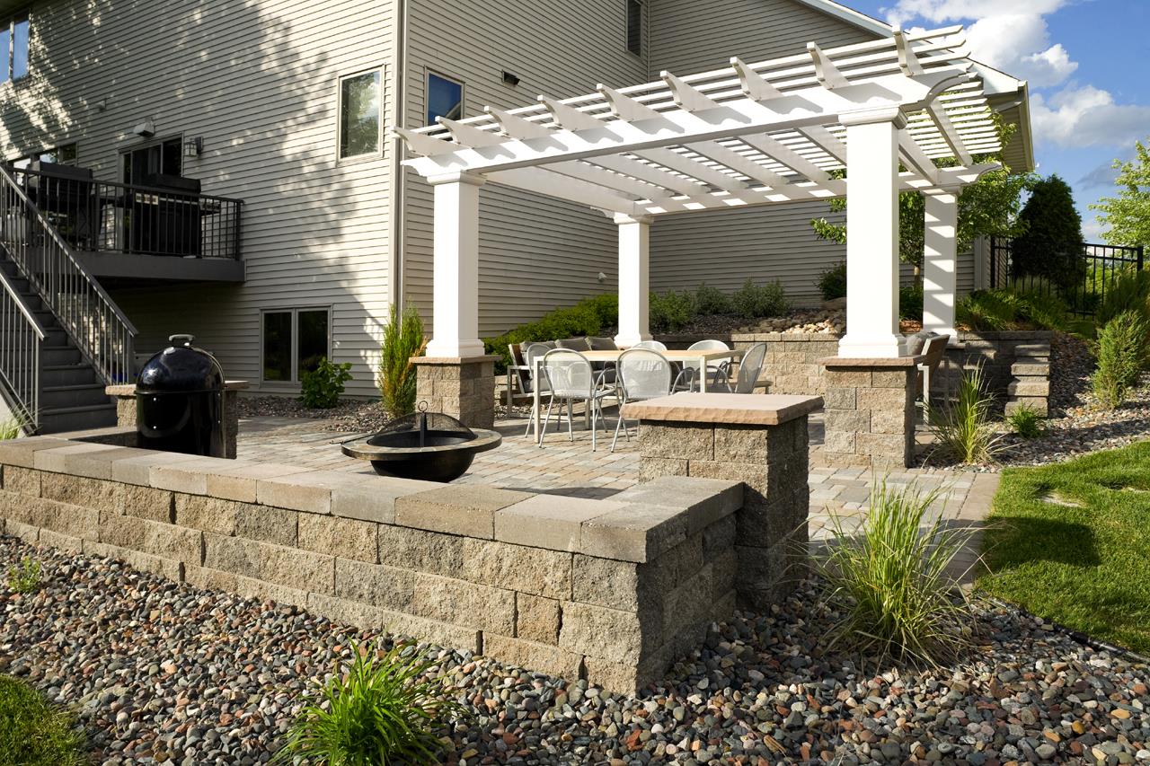 4 Ways Hardscapes Can Add Value to Your Home